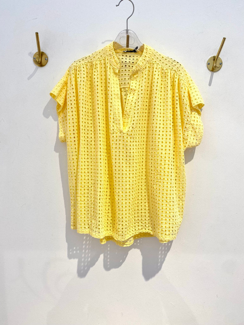 Blusa Amarela Bordado Inglês