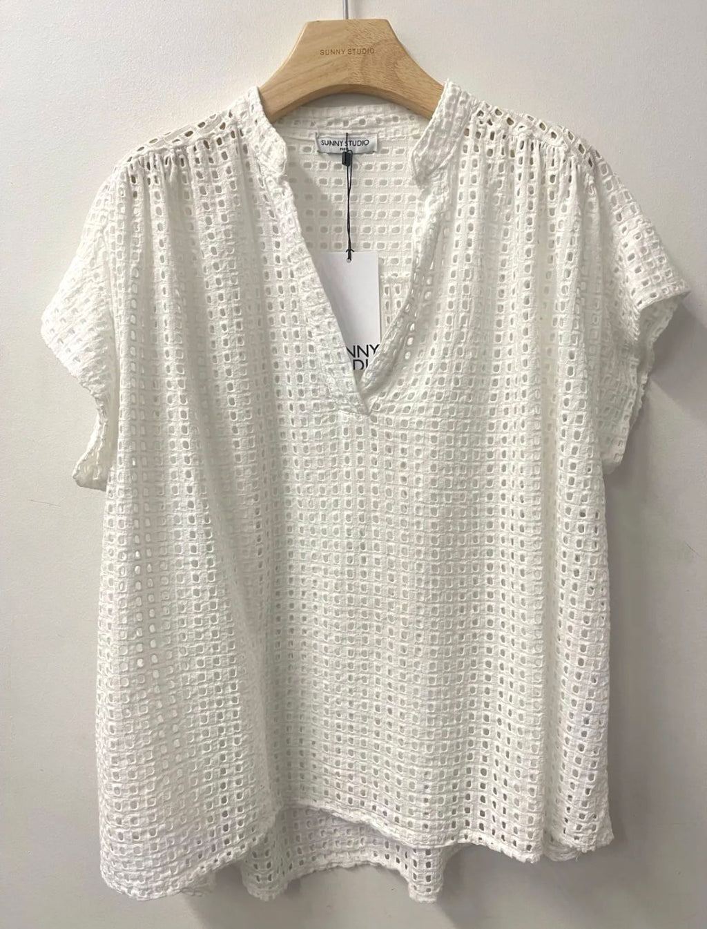 Blusa Bordado Inglês Branca — Manga Curta