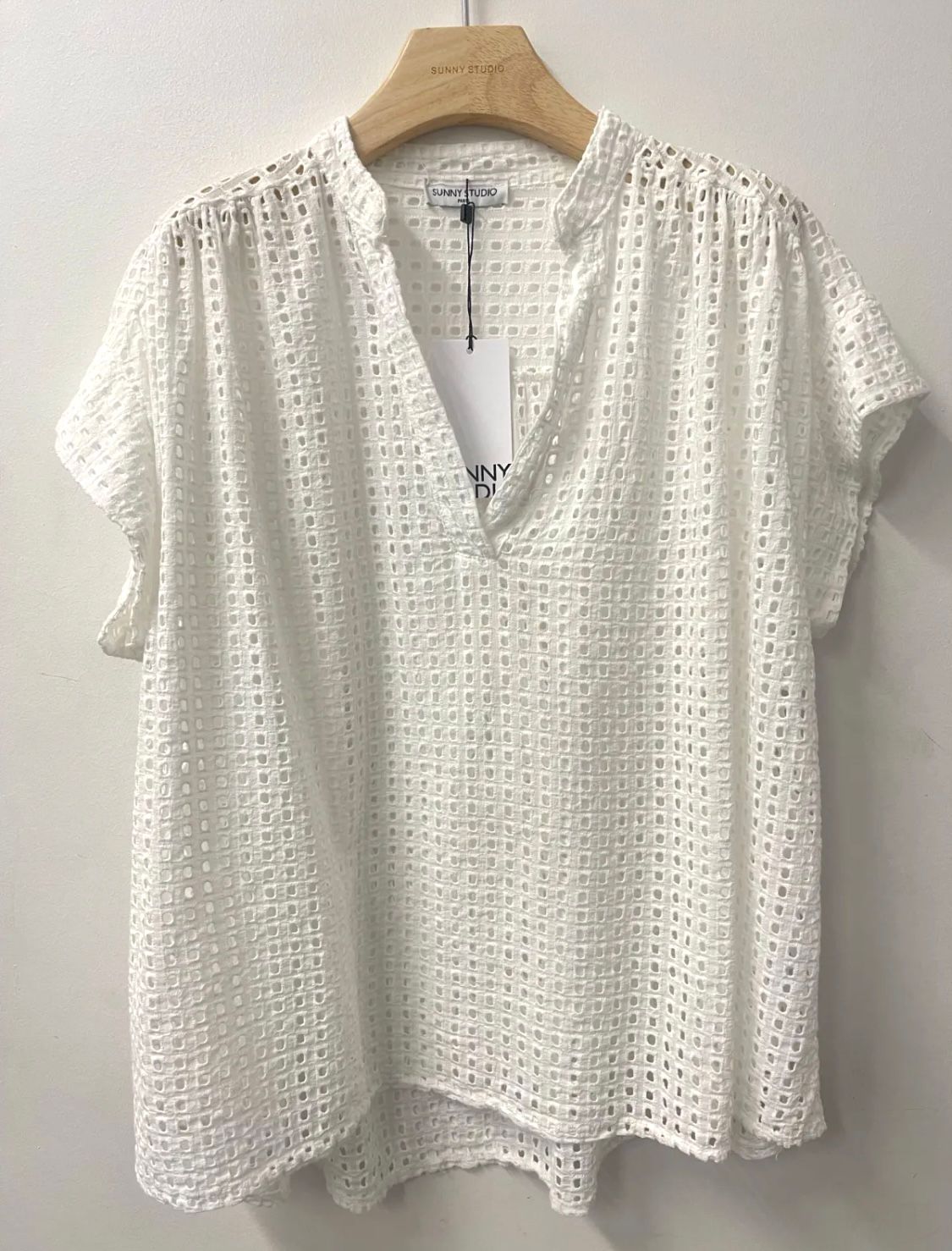 Blusa Bordado Inglês Branca — Manga Curta