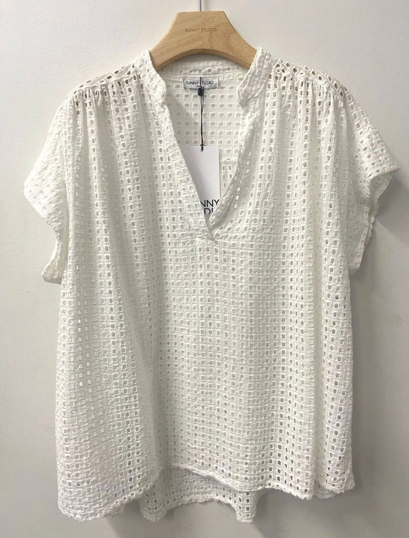 Blusa Bordado Inglês Branca — Manga Curta