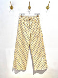 Calça riscas com flores