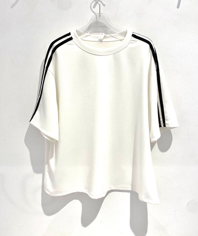 T-shirt Branca Riscas Pretas