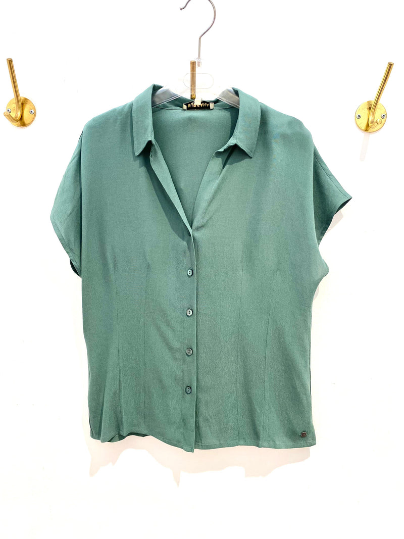 Camisa cintada  Verde Surkana