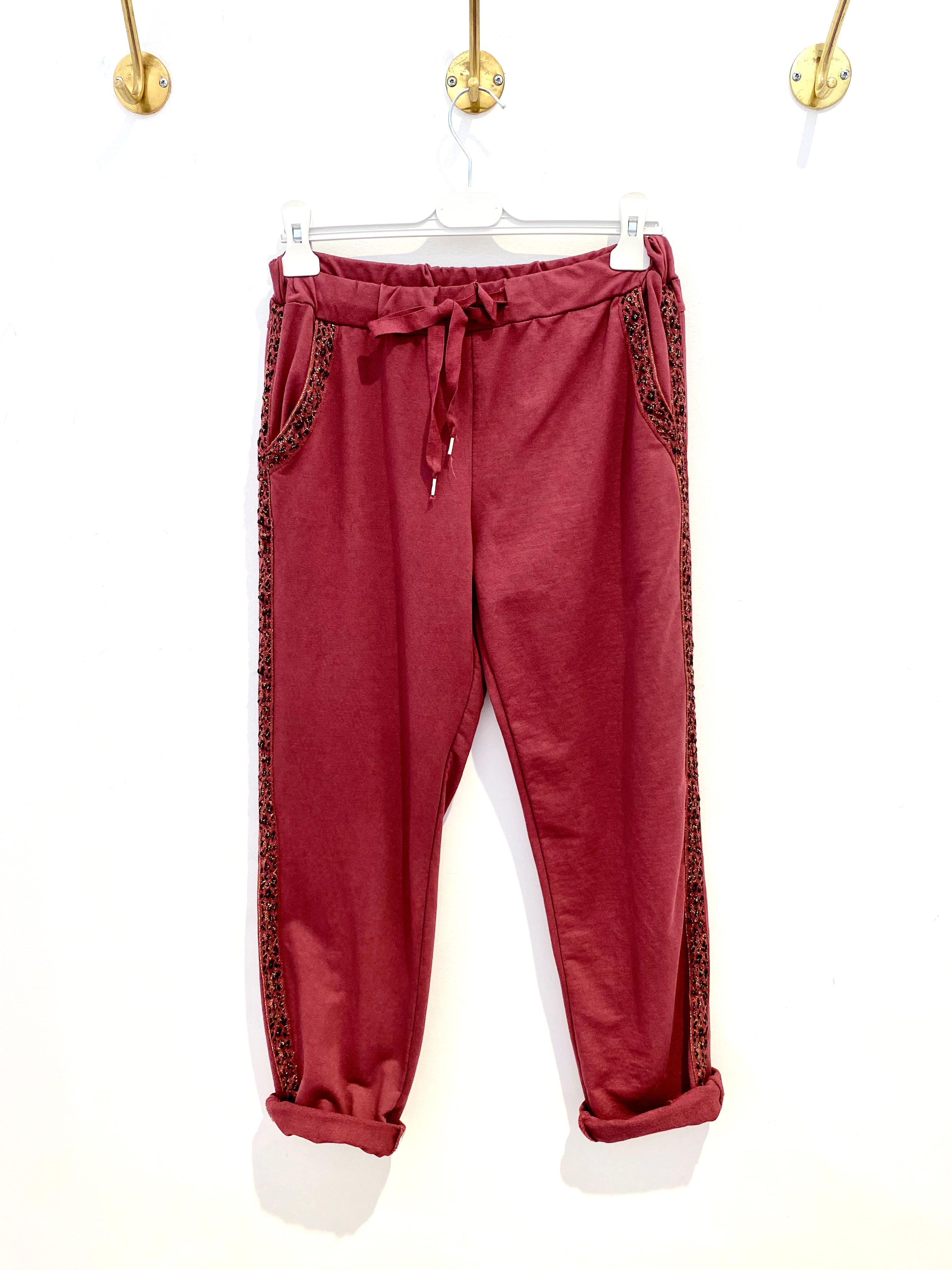 Calça Tipo Treino Bordeaux