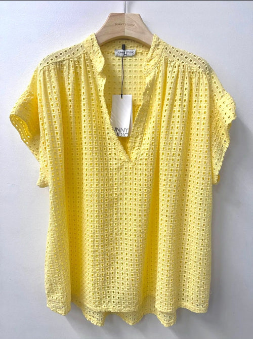 Blusa Amarela Broderie Anglaise