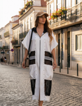 Vestido Longo com Capuz Branco e Preto — Lisboa