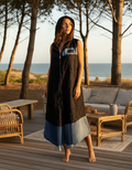 Colete Vestido Preto com Detalhes Ganga — Aroeira